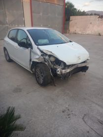 Peugeot 208 2018 sinistrata Incidentata