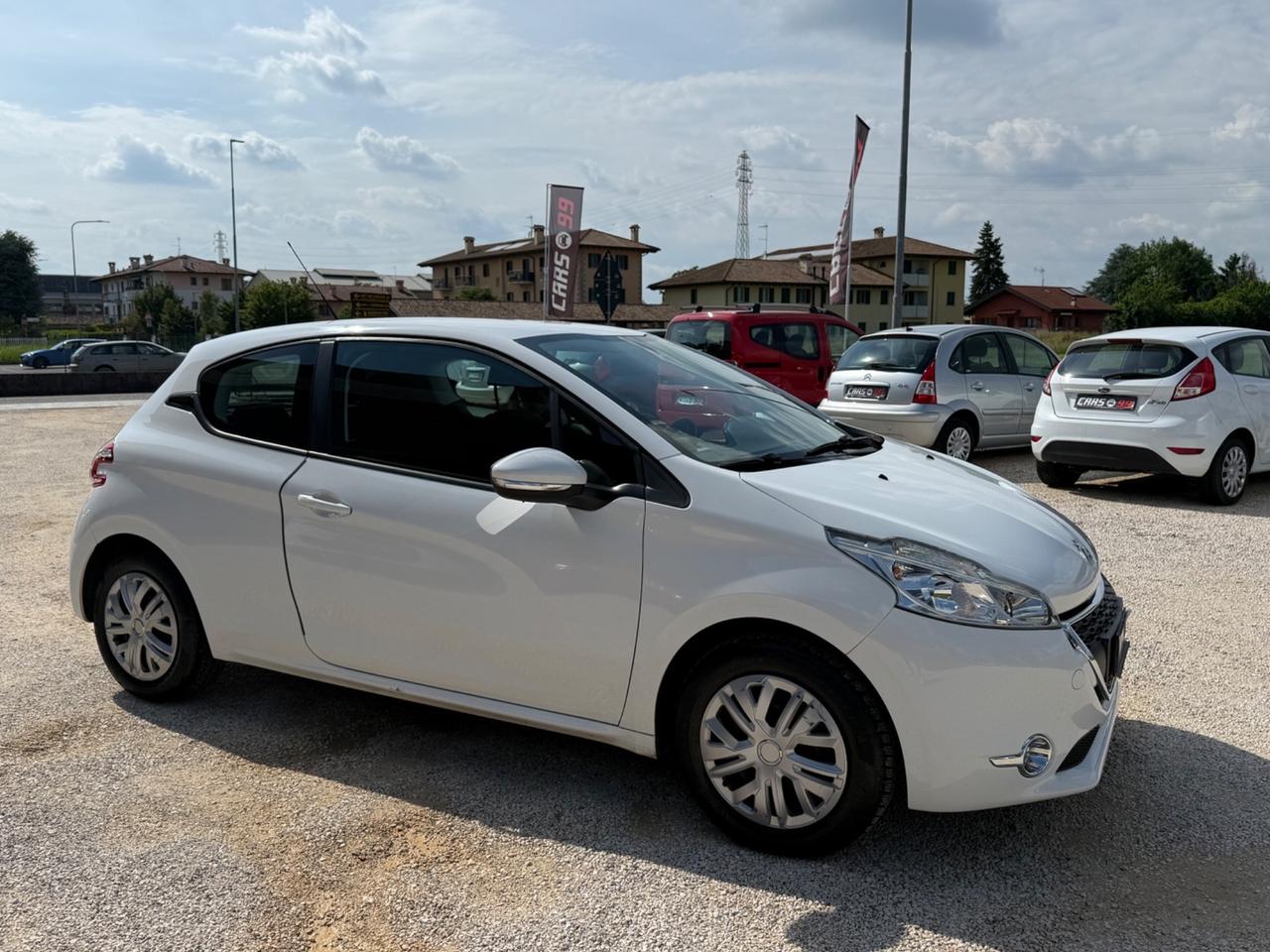 Peugeot 208 1.2 VTi 82 CV 3 porte Allure