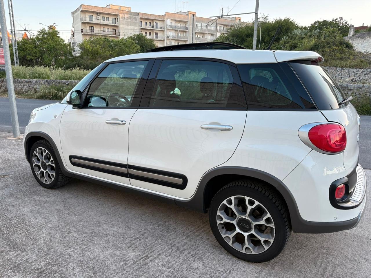 Fiat 500L 1.6 Multijet 105CV Trekking Tetto Apribile e panorama