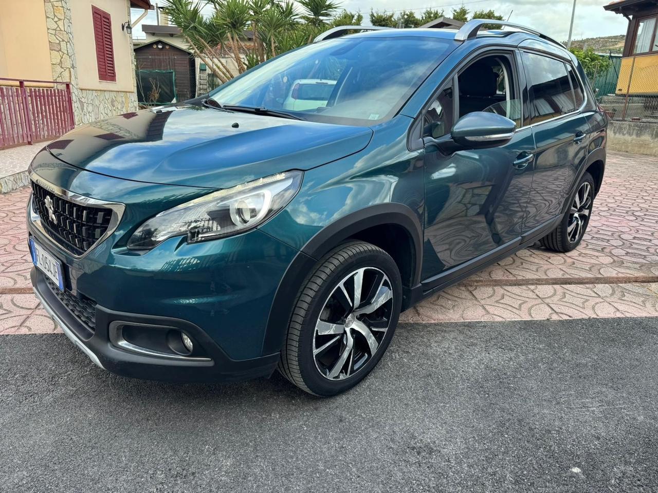 Peugeot 2008 BlueHDi 100 Allure