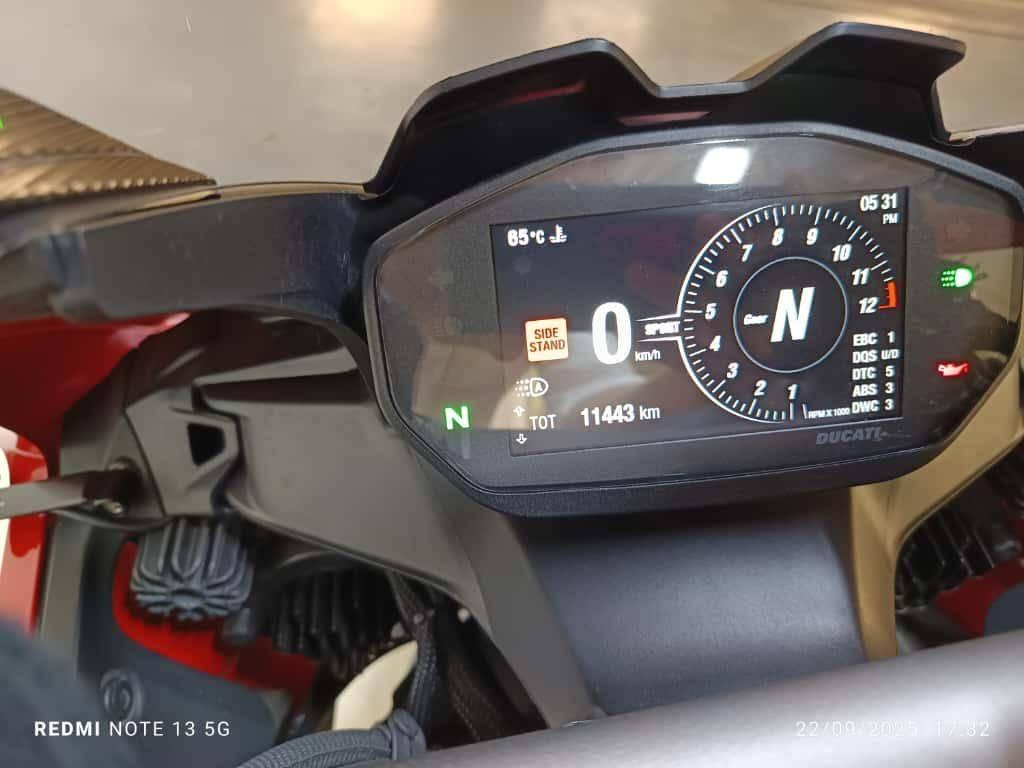 DUCATI Panigale V2 955 Red