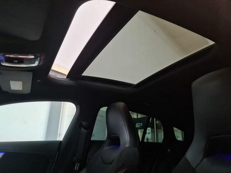 Mercedes-Benz CLA 220 d Automatic Premium Shooting Brake AMG LINE