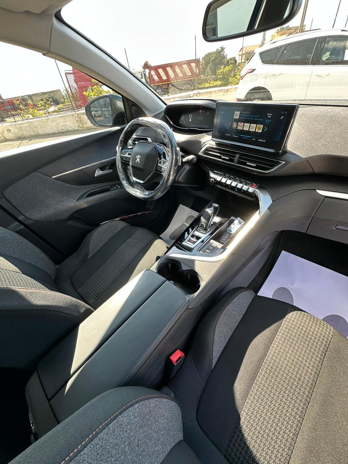 Peugeot 3008 BlueHDi 130 S&S EAT8 Active Business