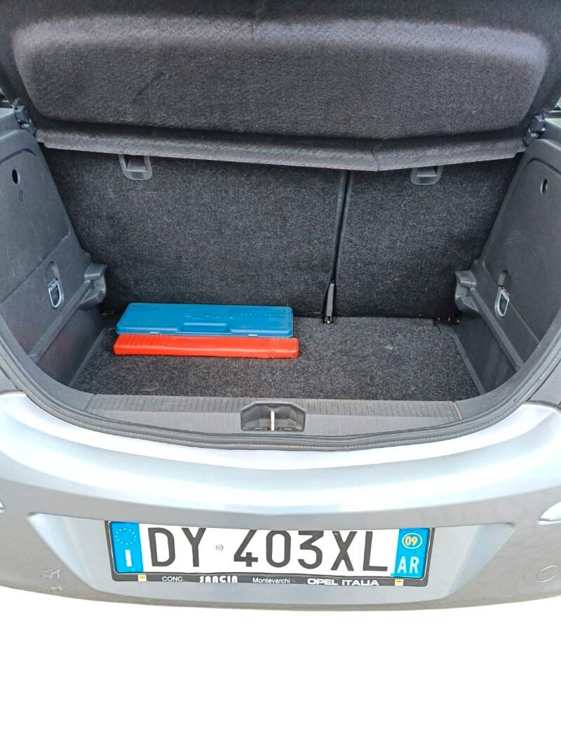 OPEL Corsa 4ª serie Corsa 1.2 5 porte Club