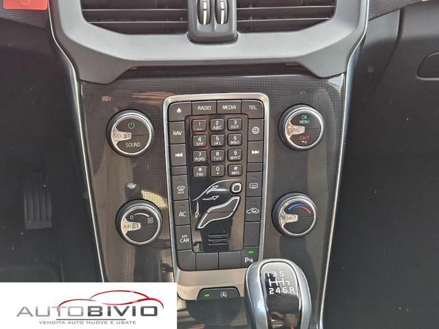 VOLVO V40 D2 Momentum