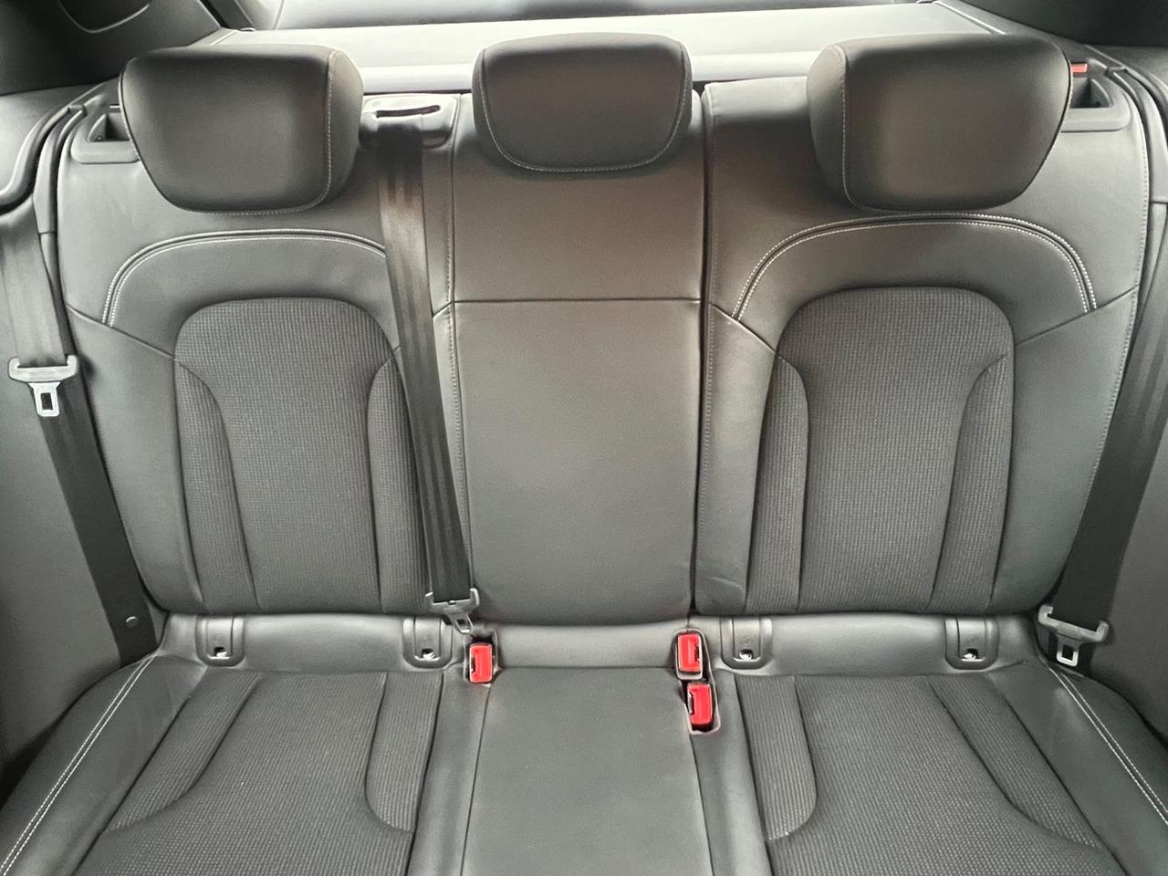 Audi Q3 S Line Edition 2.0 TDI #8832