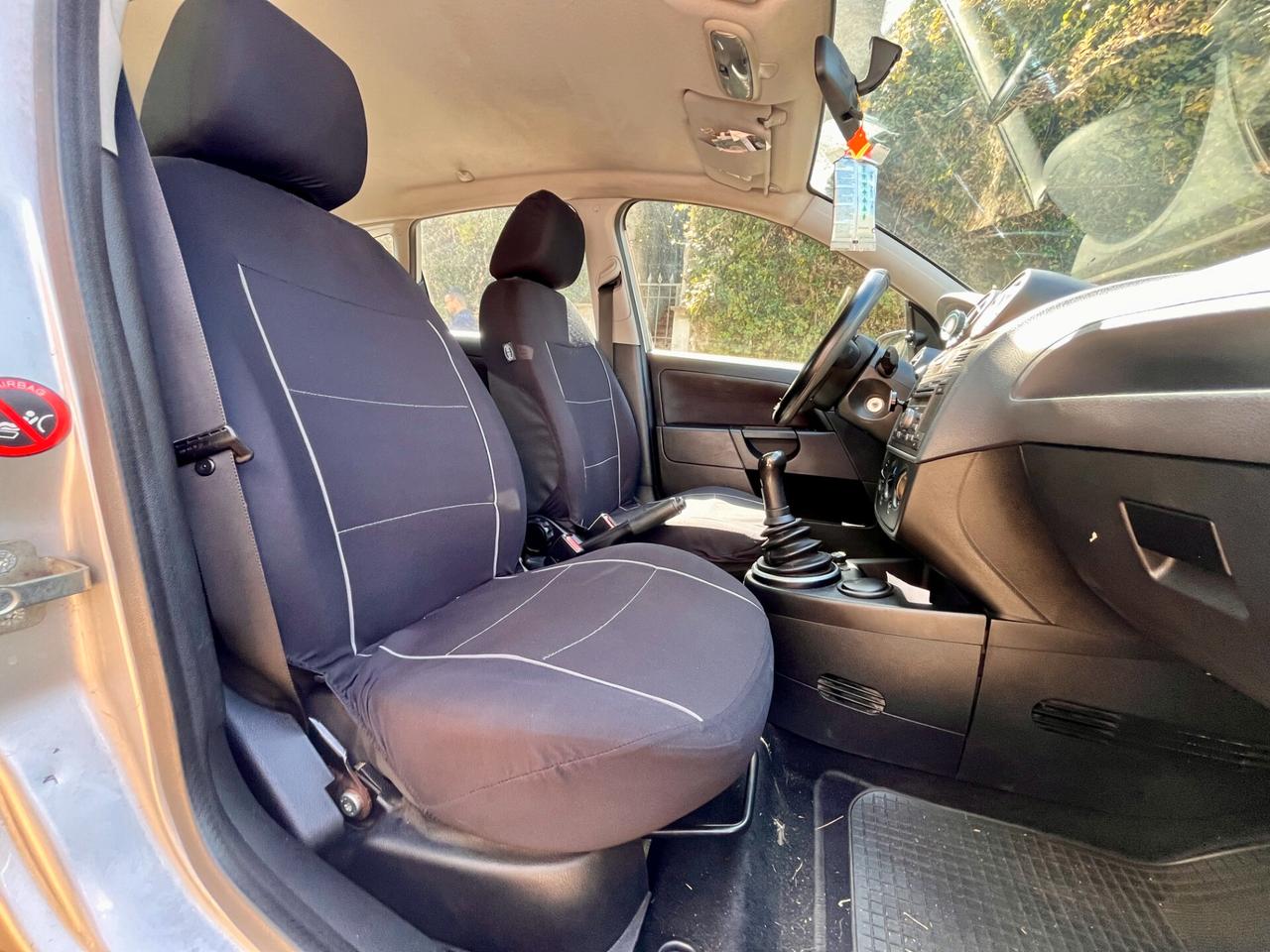 Ford Fiesta 1.2 16V 5p. Ghia