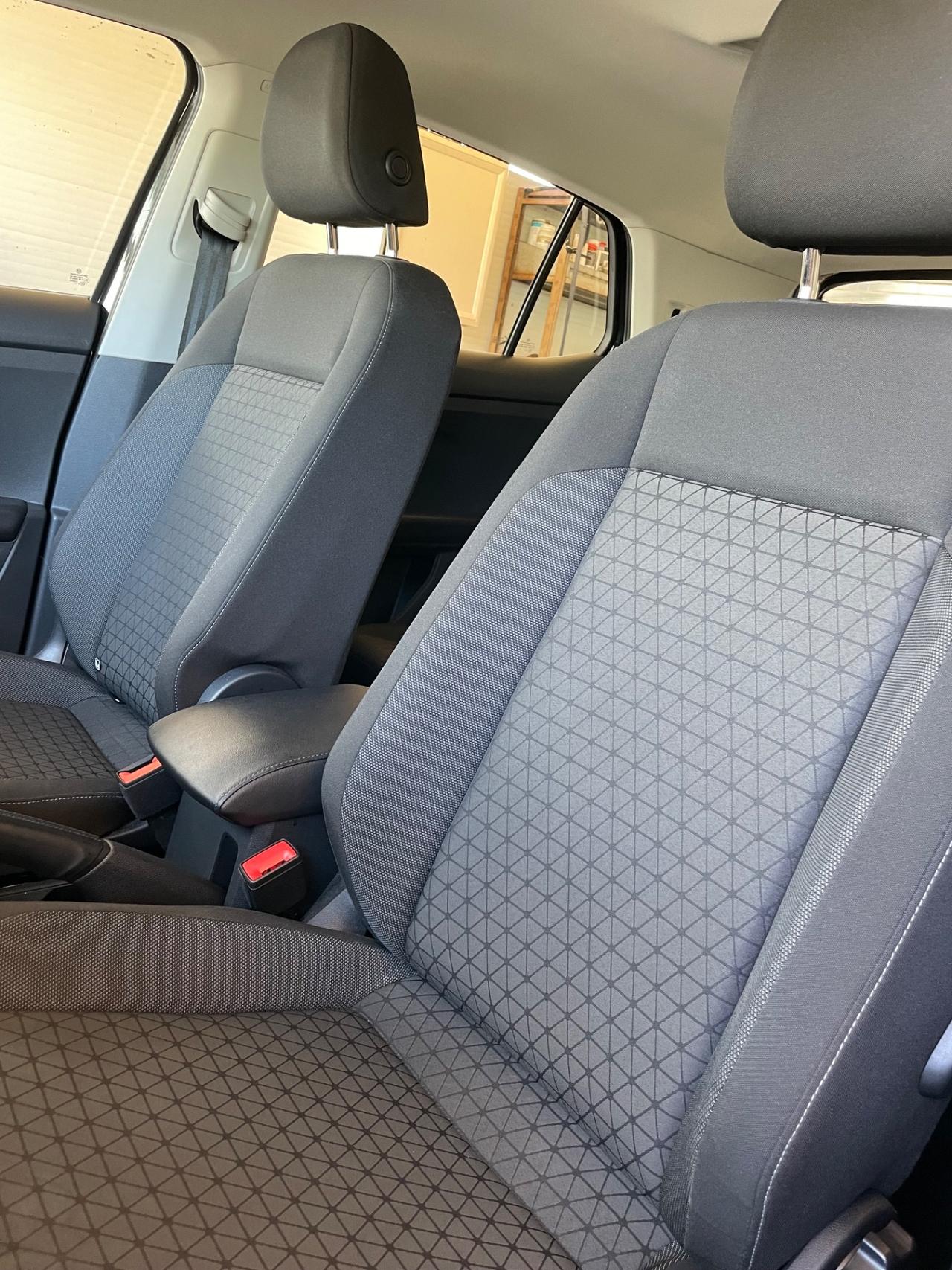 Volkswagen T-Cross 110cv GPL a*f*f*a*r*e