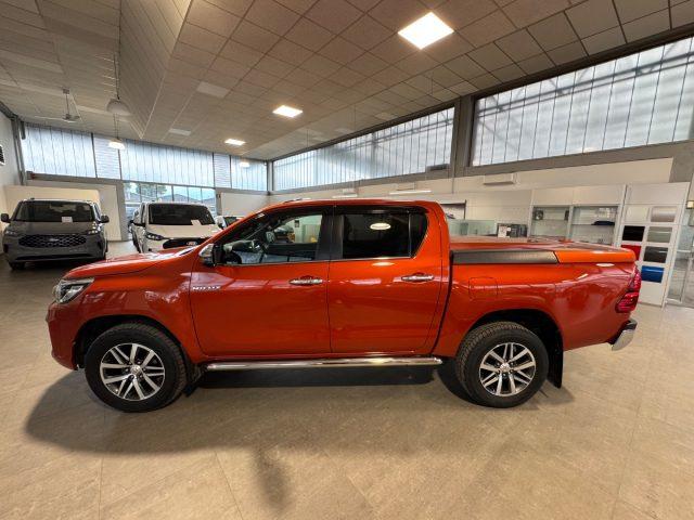 TOYOTA Hilux 2.4 D-4D A/T 4WD 4 porte Double Cab Lounge