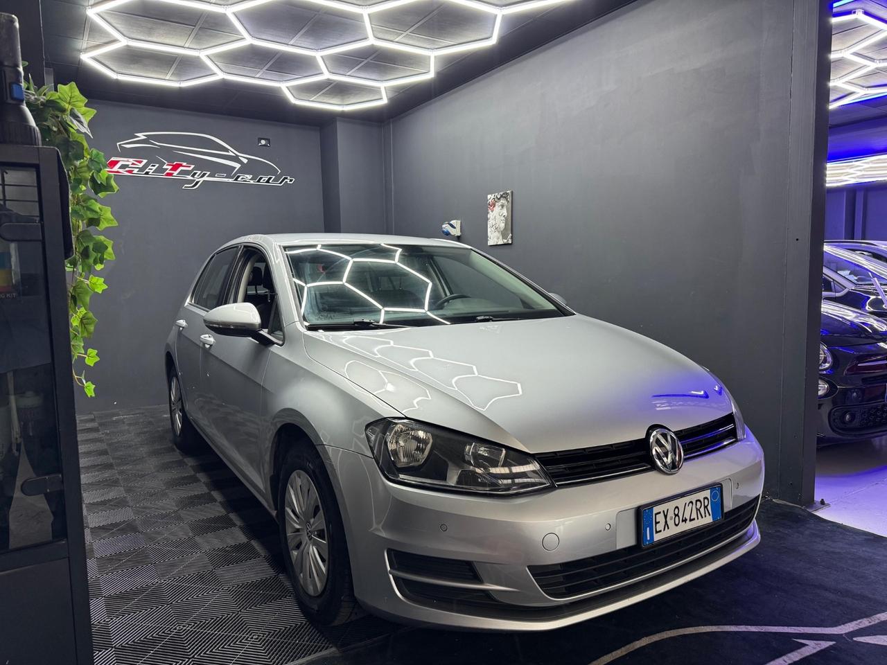 Vendesi Volkswagen Golf 1.2 TSI 85 CV – 2015