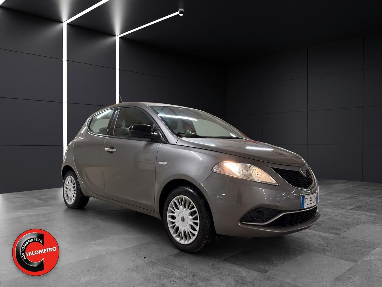 Lancia Ypsilon 1.2 69 CV 5 porte Platinum