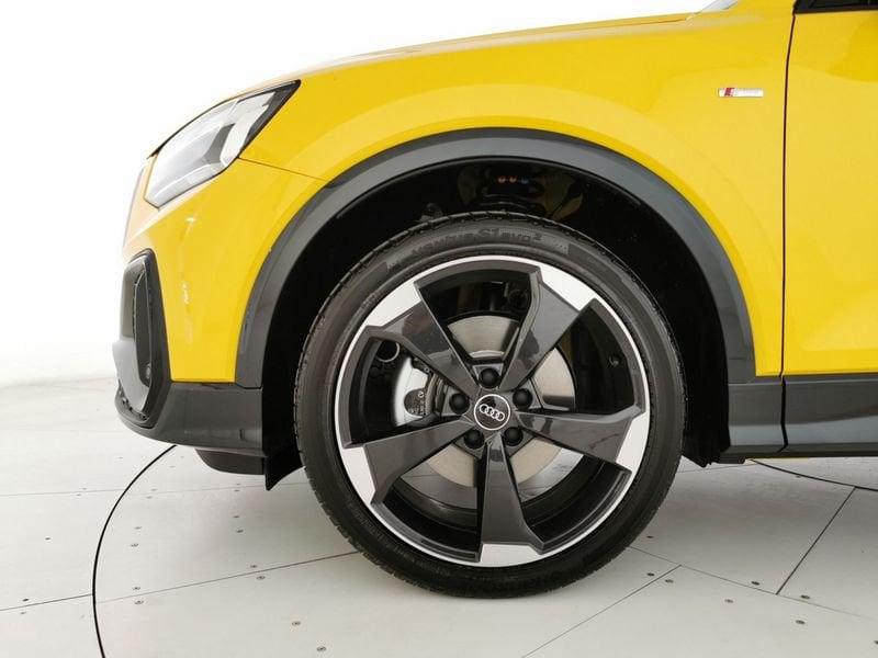 Audi Q2 35 1.5 tfsi Identity Black s-tronic
