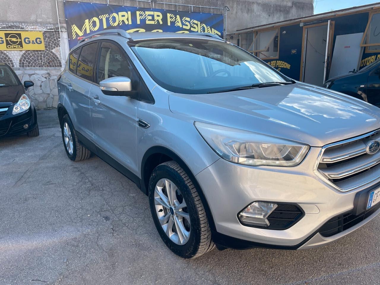 Ford Kuga 1.5 TDCI 120 CV S&S 2WD Titanium