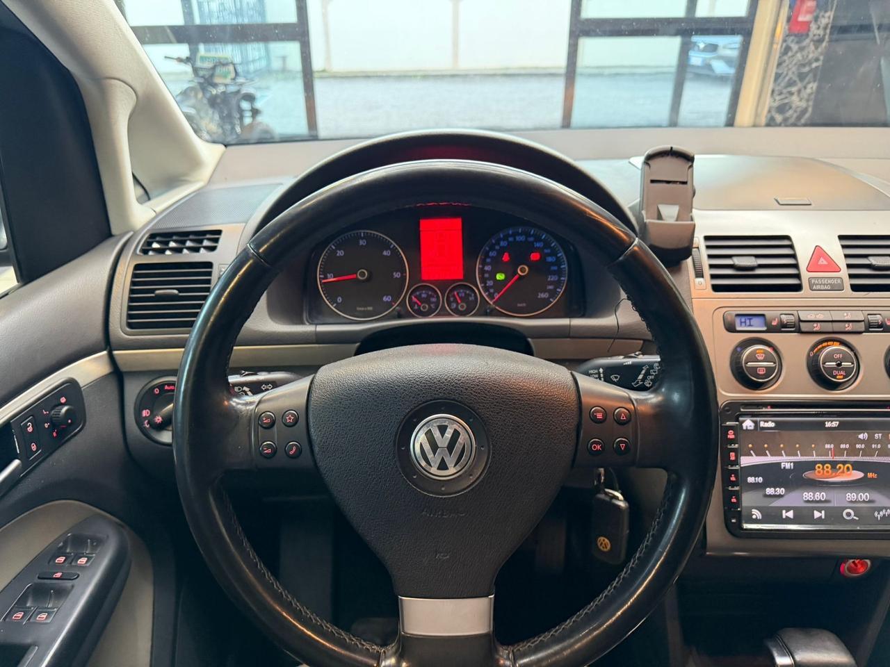 Volkswagen Touran 2.0 TDI 170CV DPF DSG Highline