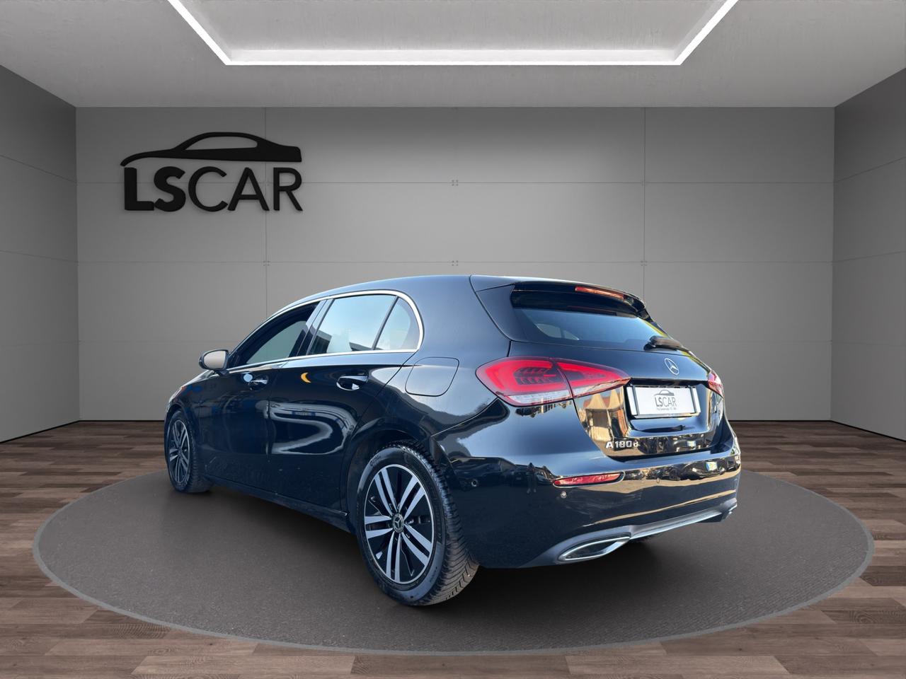 Mercedes A 180 D Business - UNIPRO - PROMO FINANZIAMENTO - PELLE - MBUX - PARK ASSIST