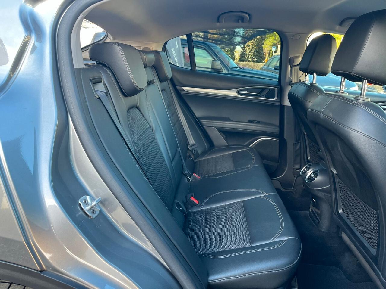 Alfa Romeo Stelvio 2.2 Turbodiesel 210 CV AT8 Q4 Executive