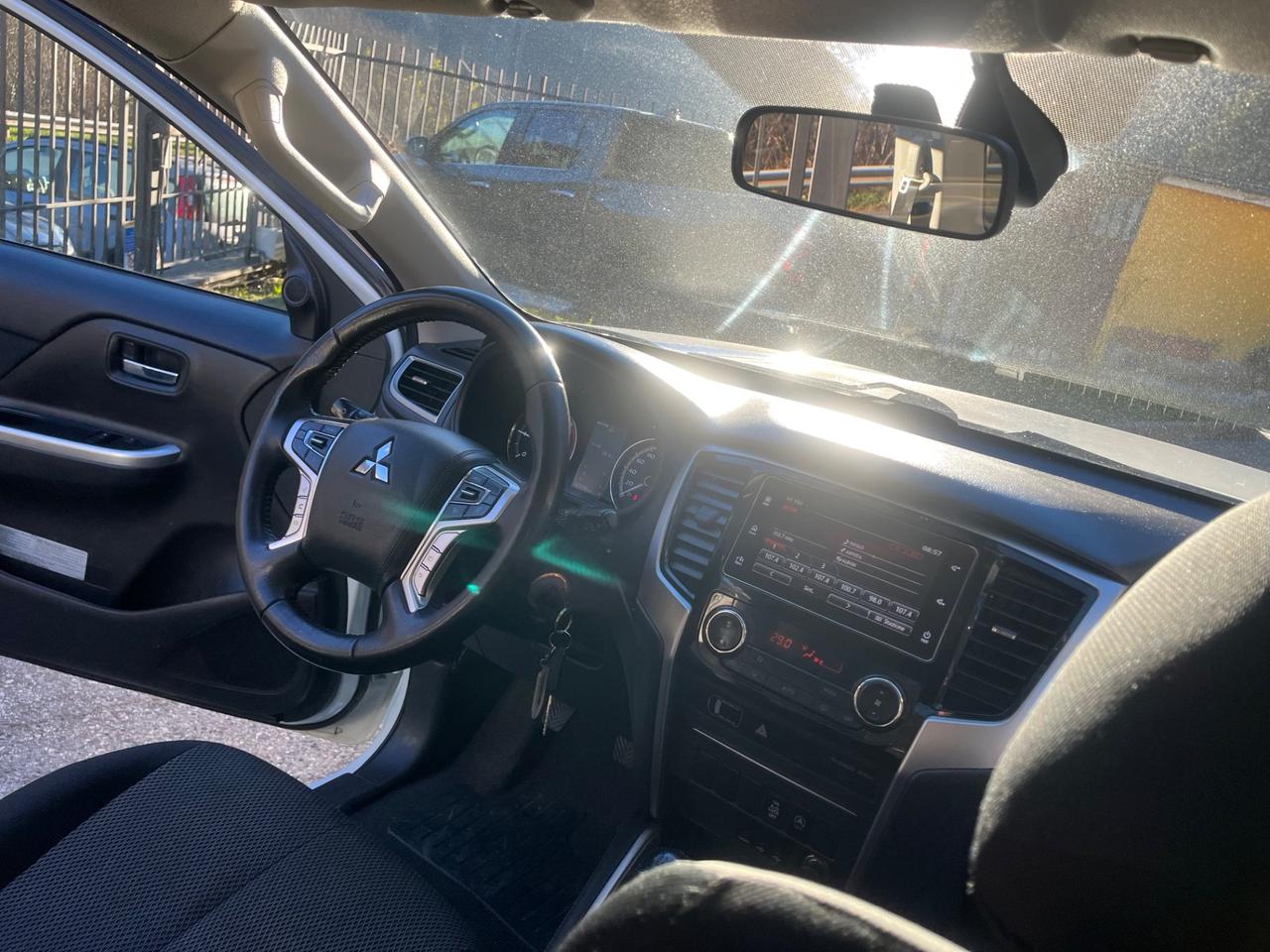 Mitsubishi L200 2.3 D Club Cab 4x4 Super Select Intense