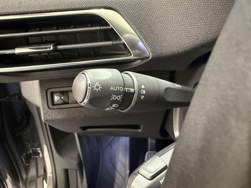 Peugeot 3008 3008 1.2 PureTech Turbo Allure Pack S&S 130CV