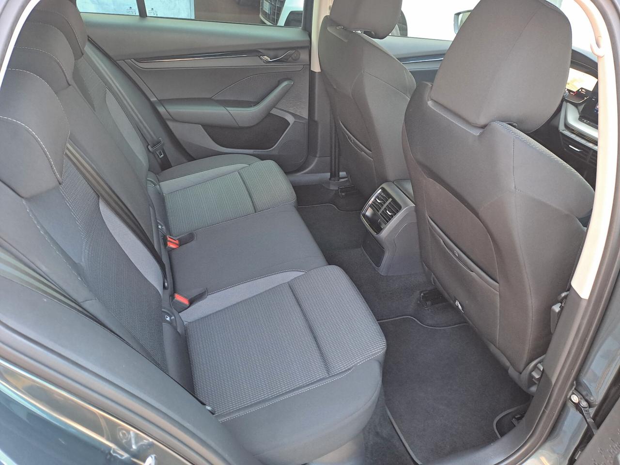 Skoda Octavia 2.0 TDI 150CV DSG STYLE