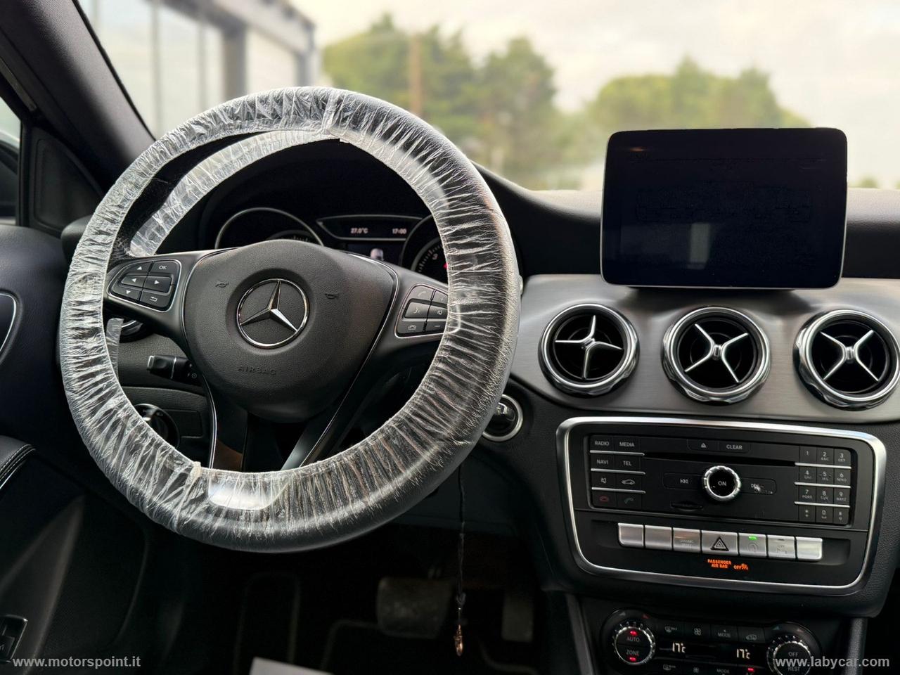 MERCEDES-BENZ GLA 200 d Automatic Sport NEOPATENTATI OK