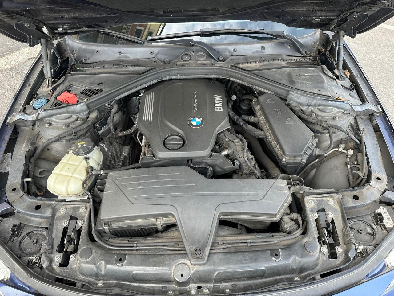 Bmw 320 Toruring Business Advantage 320 d #10348