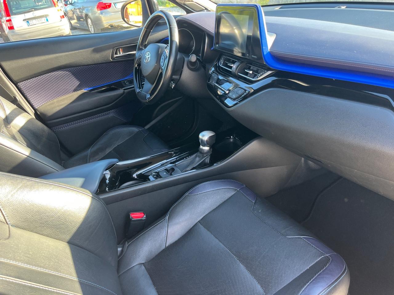 Toyota C-HR 1.8 Hybrid E-CVT Style