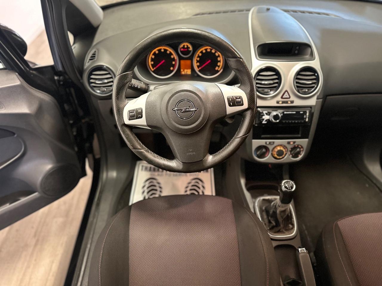 Opel Corsa 1.4 16V 3 porte Sport NEOPATENTATI
