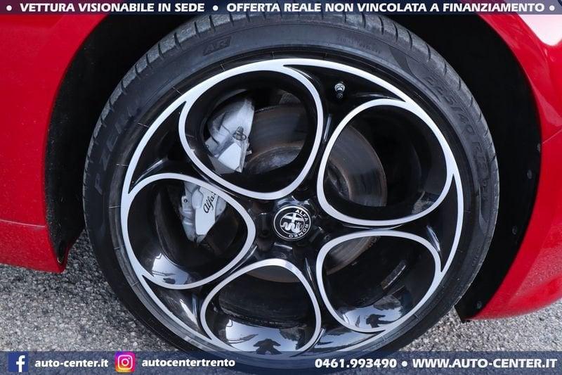 Alfa Romeo Giulia 2.0 Turbo 280CV AT8 AWD Q4 Veloce