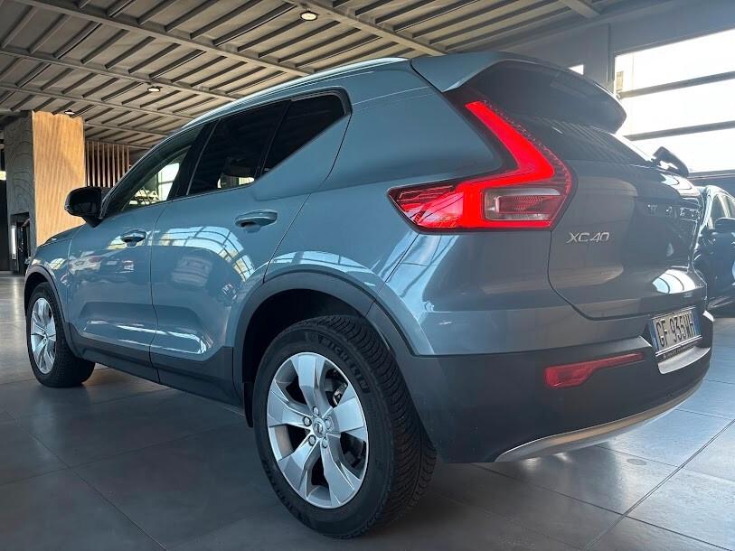 Volvo XC40 B4 AWD Geartronic Momentum Pro