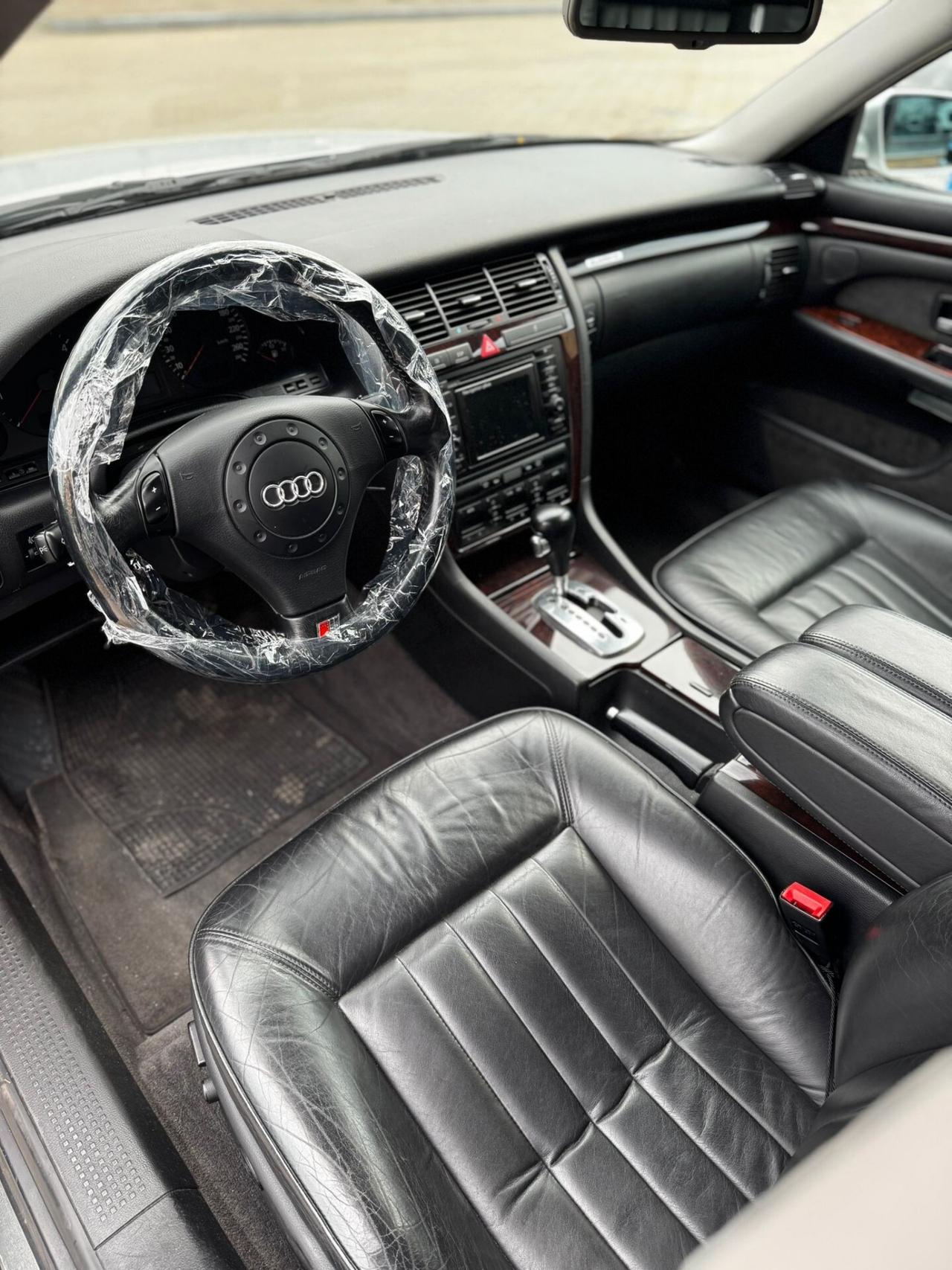 Audi A8 2.5 V6 TDI/180 CV cat quattro Tiptr.