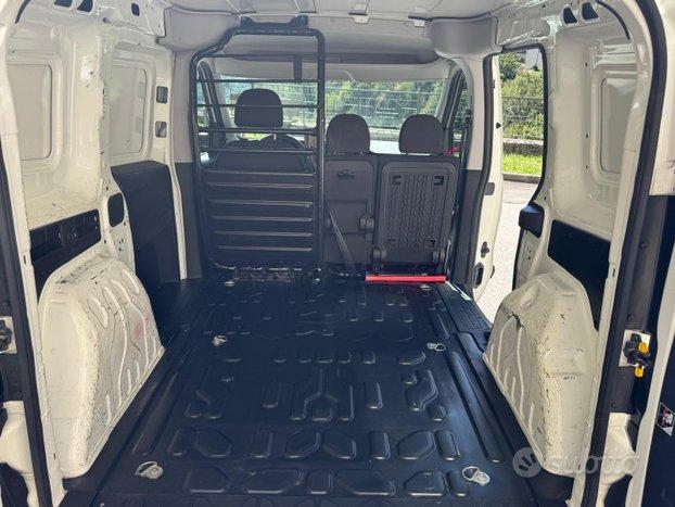 FIAT DOBLO' 1.6 MjT CARGO 3 POSTI PORTA LATERALE