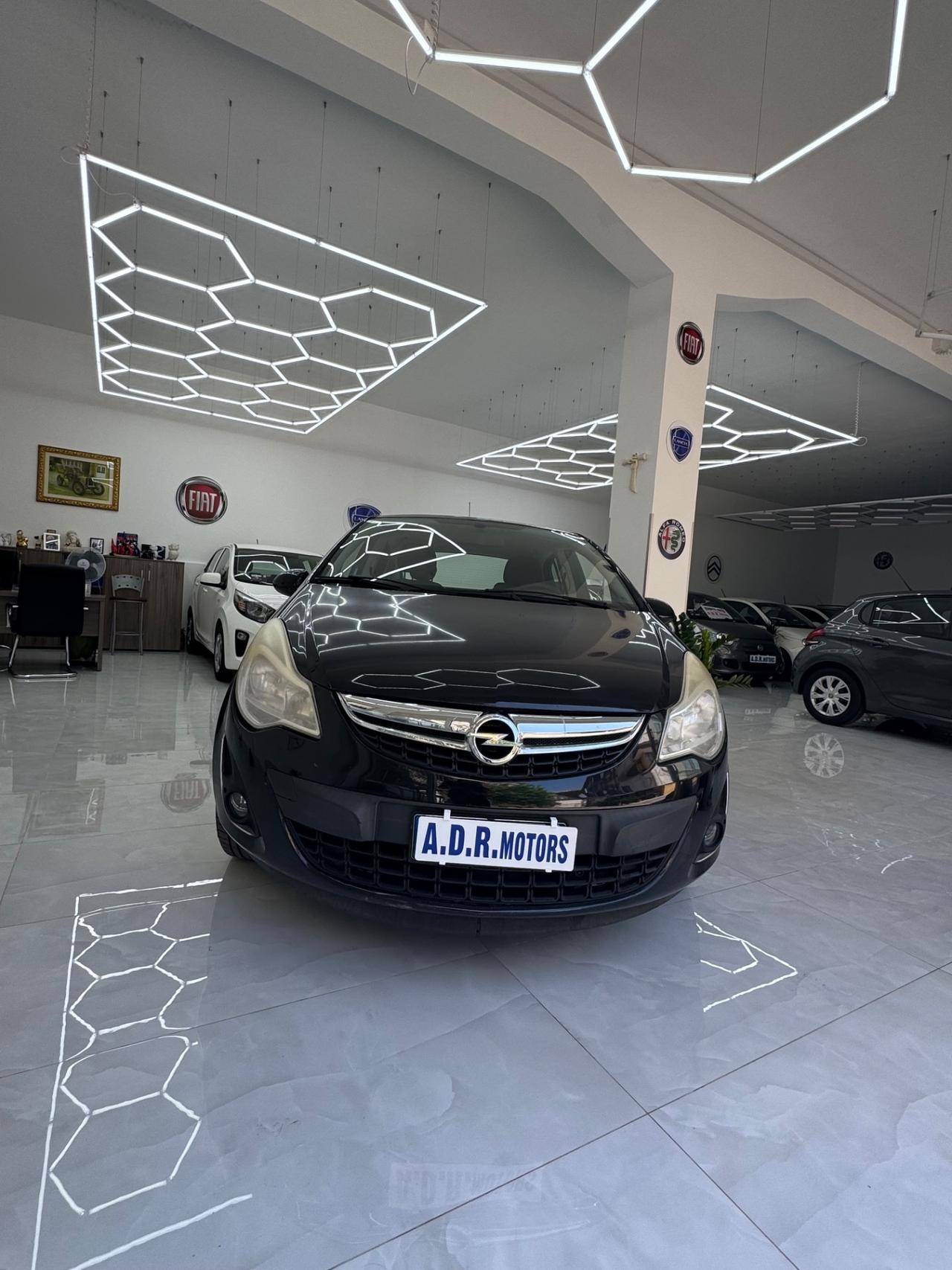 Opel Corsa 1.2 5 porte Sport