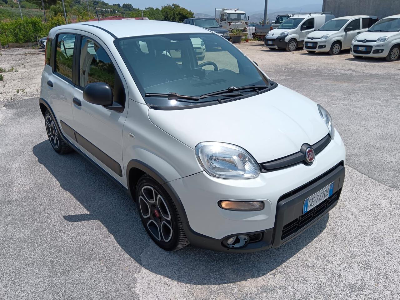 Fiat Panda 1.0 GSE S&S Hybrid Street Van 4 posti