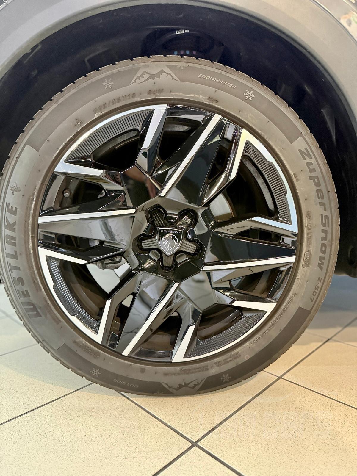 Peugeot 3008 3008 1.2 hybrid GT e-dcs6