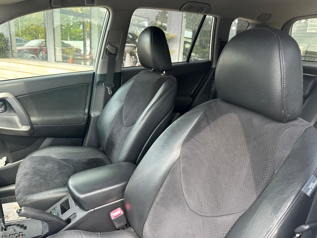 Toyota RAV4 Crossover 2.2 D-Cat A/T 150 CV Executive