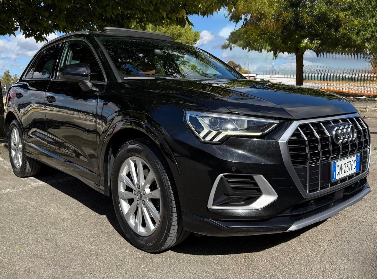 Audi Q3 35 2.0 Tdi 150CV STronic TETTO-Led