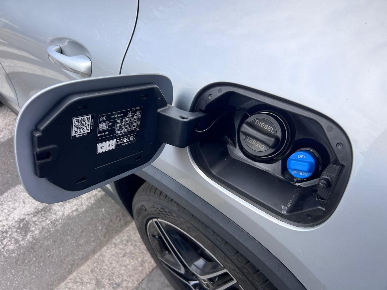 Mercedes-Benz GLA 200 Premium 200D *NIGHT PACK* #5914