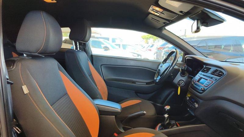 Hyundai i20 1.2 MPI 84cv Coupe Sport