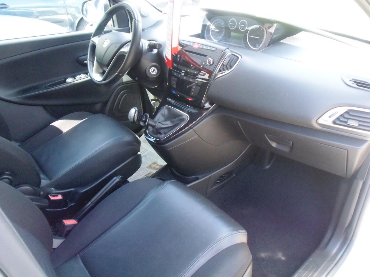 Lancia Ypsilon 0900 TWINAIR 5P 85CV METANO