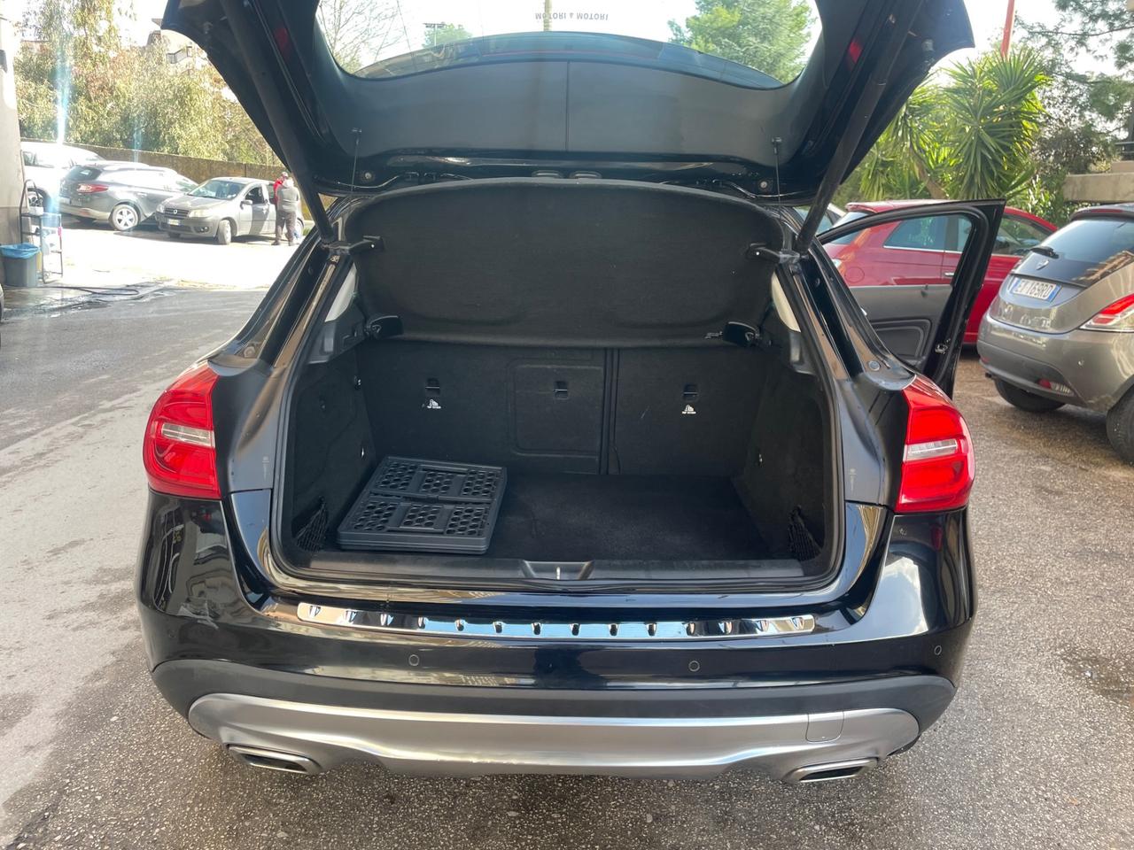 Mercedes-benz GLA 220 CDI Automatic 4Matic Premium