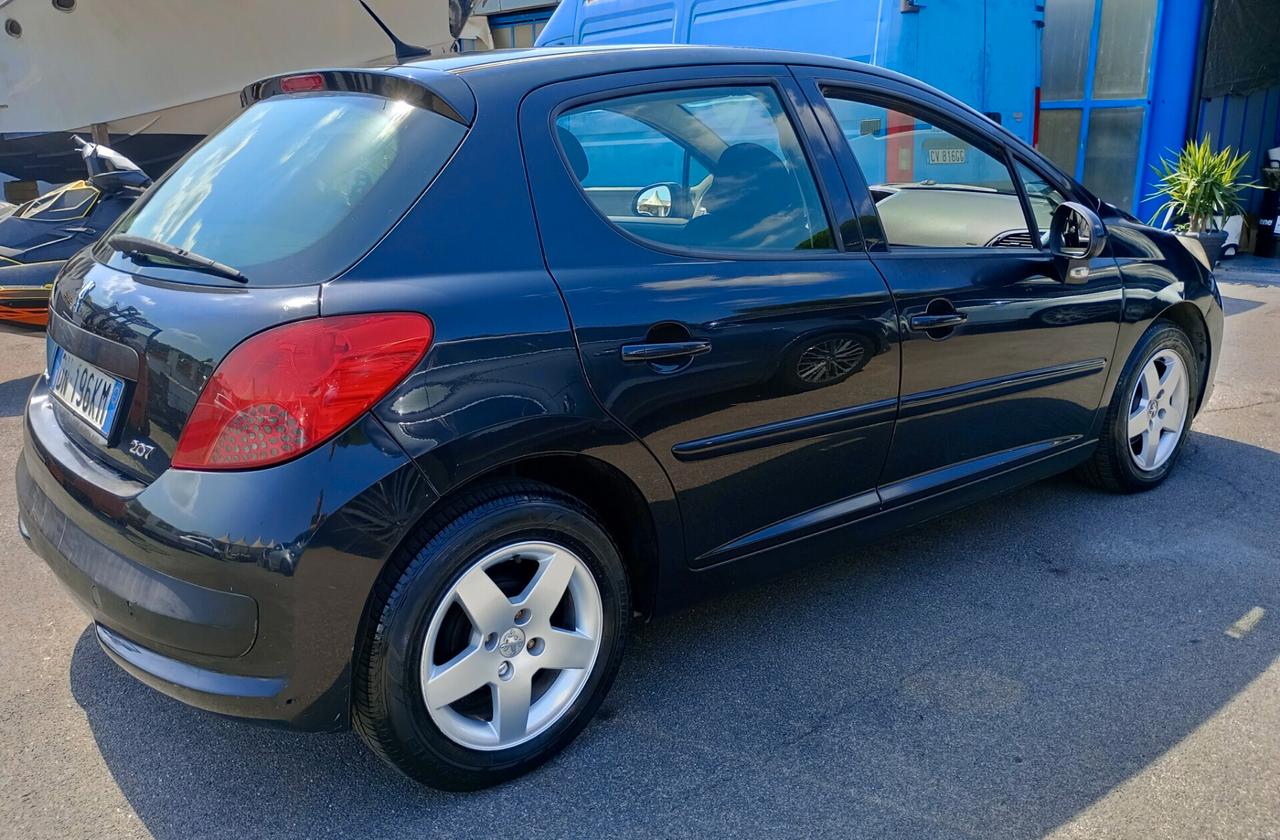Peugeot 207 1.4 HDi 70CV 5p. ONE Line