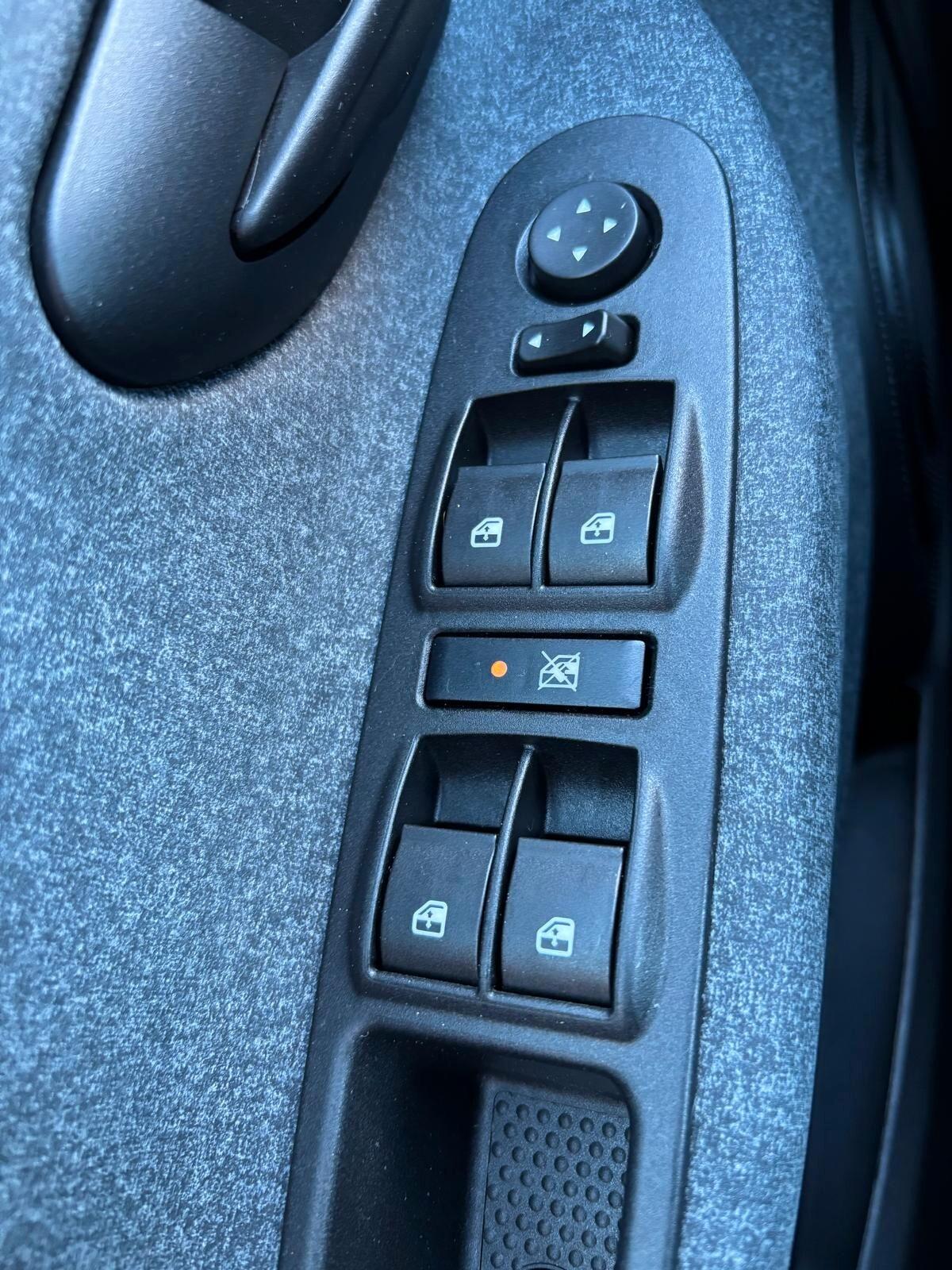 Lancia Ypsilon 1.0 FireFly 5 porte S&S Hybrid Silver Plus