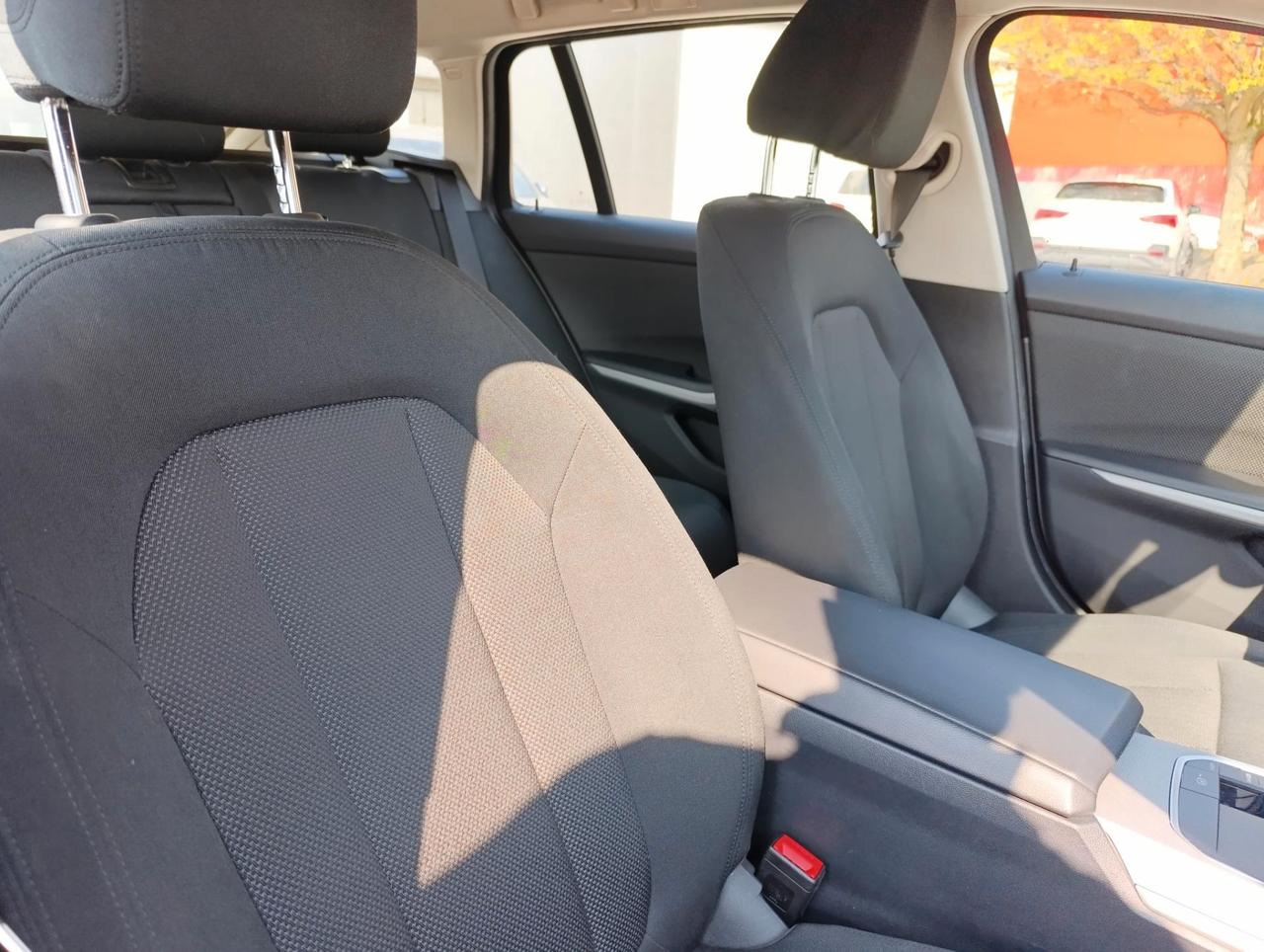 BMW 318 d Touring mhev 48V auto