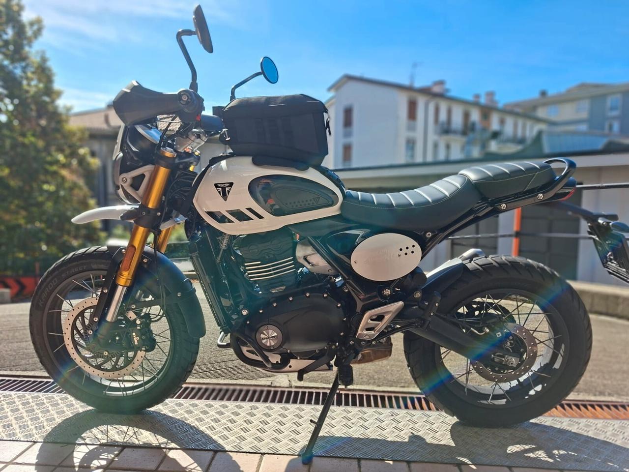 Triumph Scrambler 400 XC my26"