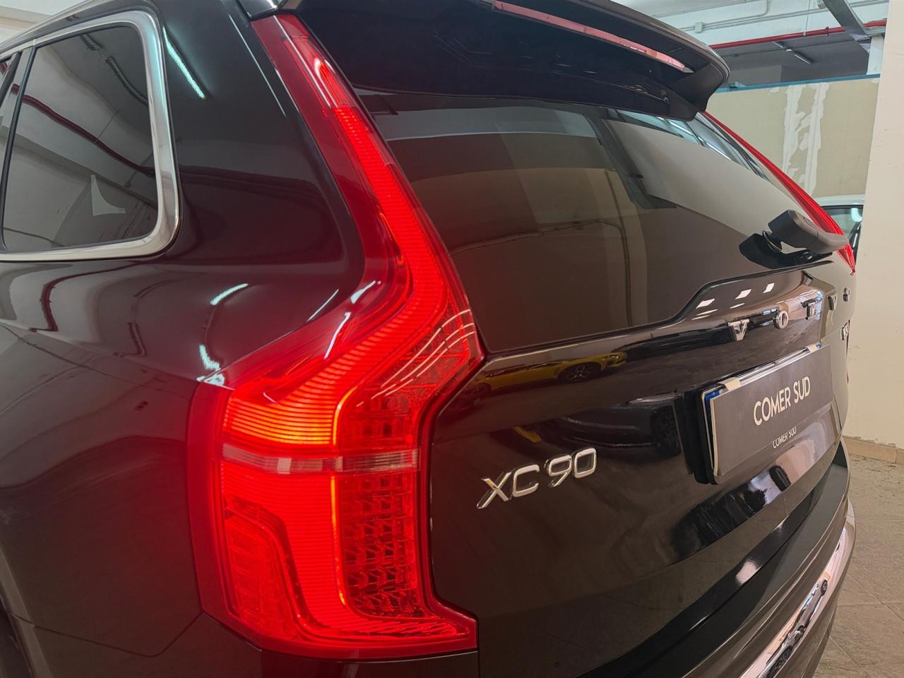 VOLVO XC90 II - XC90 2.0 D5 Momentum awd geartronic