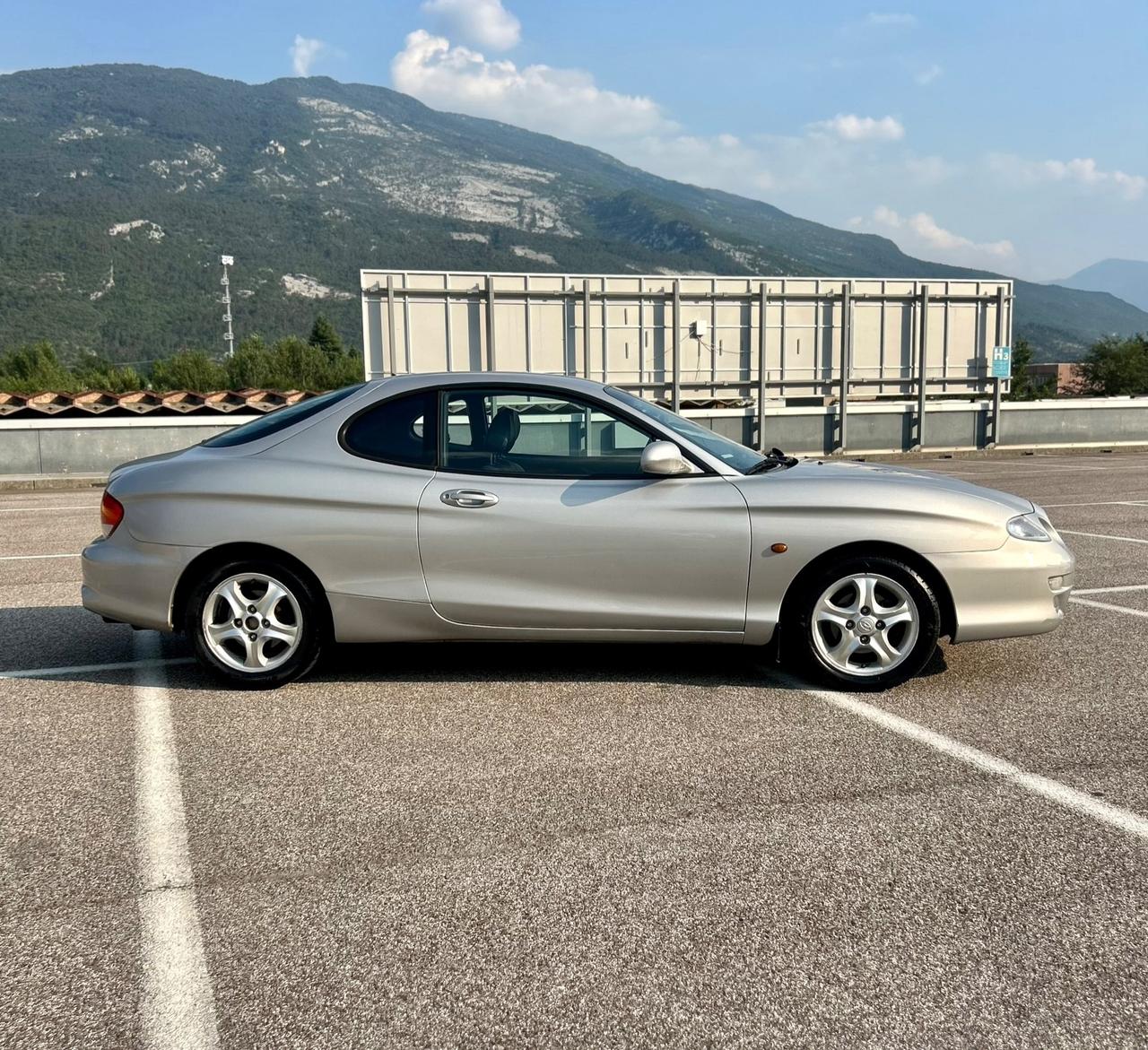 Hyundai Coupe 1.6i 16V Air Edition Neopatentati