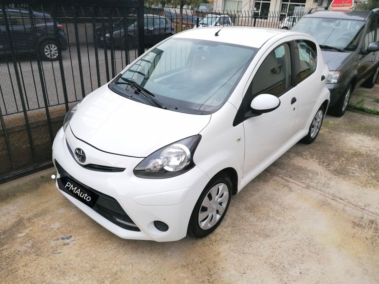 Toyota Aygo 1.0 12V 5 porte Lounge - Navy