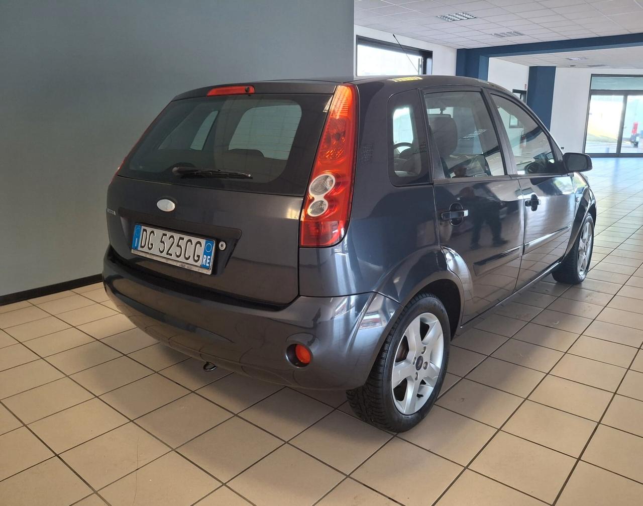 Ford Fiesta 1.4 16V aut. 5p. Ghia