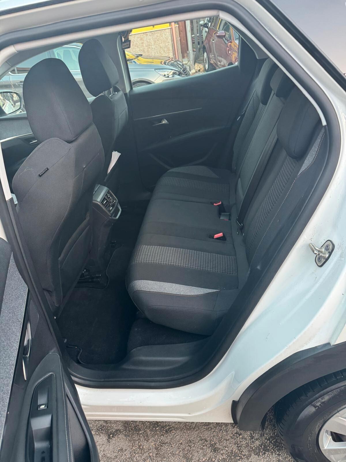 Peugeot 3008 BlueHDi 130 S&S Allure