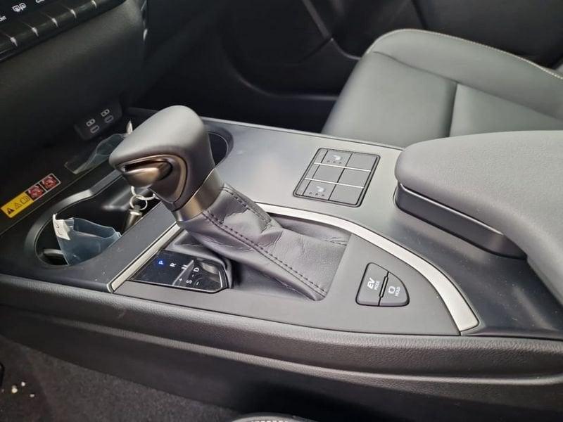 Lexus UX 250h 2WD Design MY23